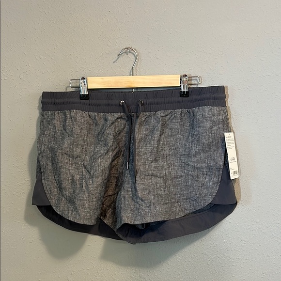 Athleta‎ Bali Gray Linen Athletic Shorts - Picture 1 of 5